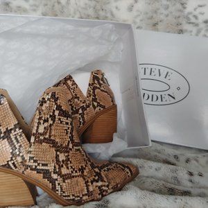 NIB Steve Madden Alyse bootie